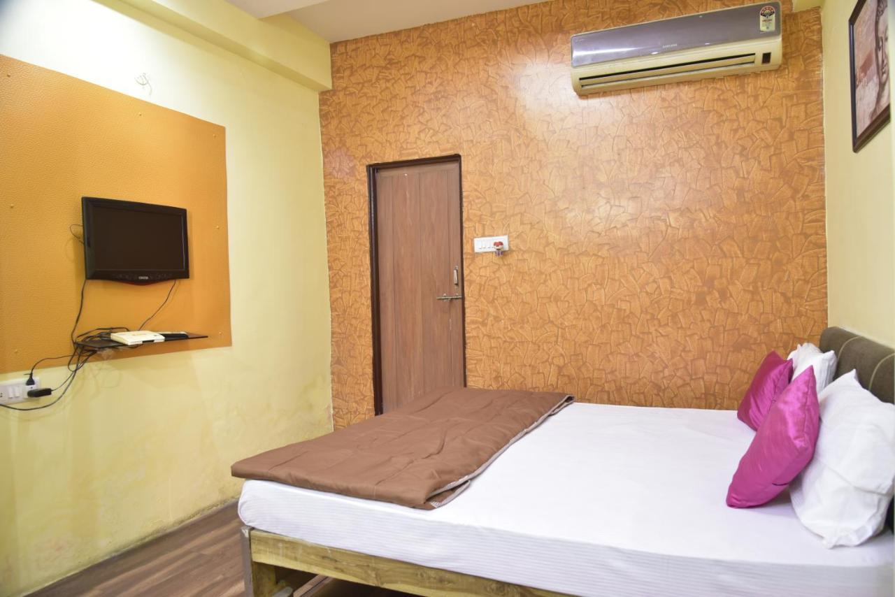 Hotel Drishti Inn Khāpri 외부 사진